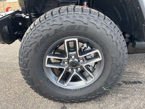 New 2026 Jeep Gladiator Mojave image 9