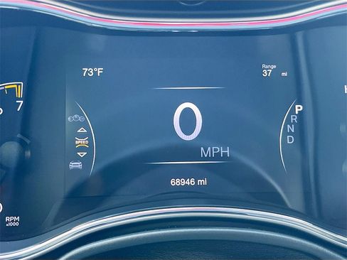 Used 2020 Jeep Grand Cherokee Altitude image 12