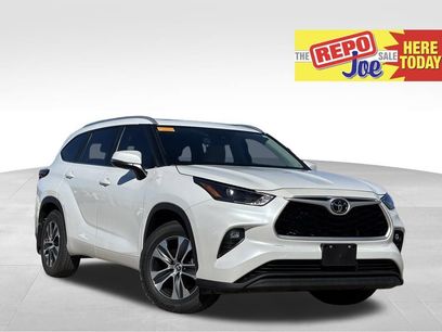 Used 2023 Toyota Highlander XLE