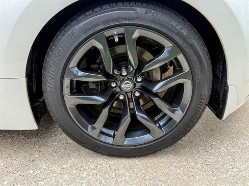 Used 2020 Nissan 370Z Coupe image 18