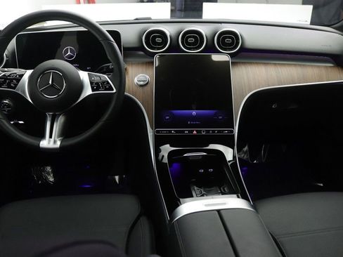 Used 2025 Mercedes-Benz C 300 4MATIC Sedan image 9