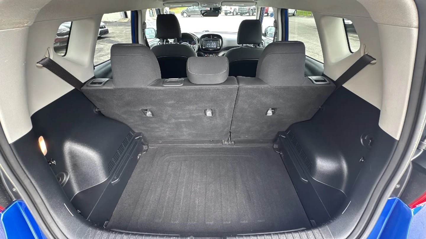 Used 2020 Kia Soul GT-Line FWD image 25