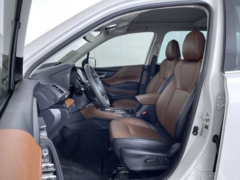 Used 2023 Subaru Forester Touring image 15