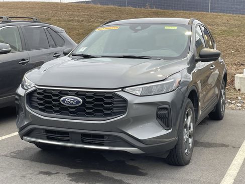 Used 2025 Ford Escape ST-Line image 6