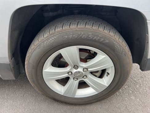 Used 2016 Jeep Patriot Latitude image 13