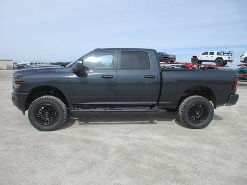 New 2026 RAM 2500 Tradesman AWD/4WD image 9