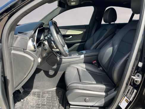 Certified 2023 Mercedes-Benz GLC 300 4MATIC Coupe image 9