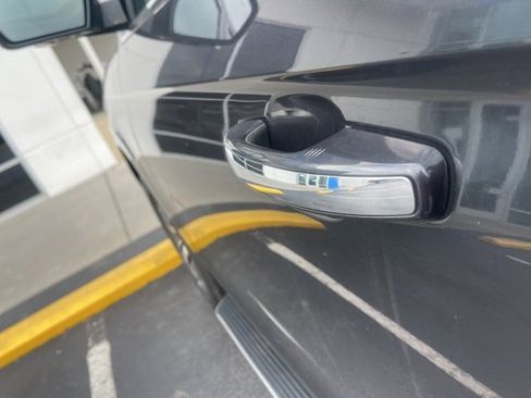 Used 2023 Ford Expedition Max Limited image 34