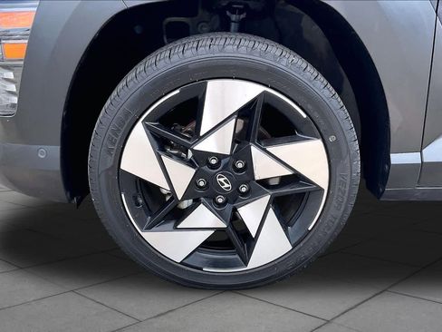 Used 2024 Hyundai Kona Limited AWD/4WD image 10