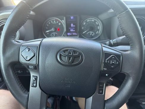 Used 2020 Toyota Tacoma TRD Off-Road w/ TRD Premium Off Road Package image 13