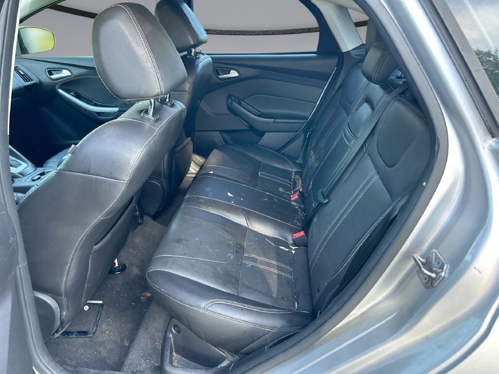 Used 2013 Ford Focus SE FWD image 28
