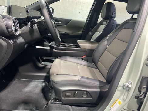 Certified 2025 Chevrolet Equinox LT w/ Convenience Package II image 19