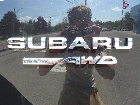 Used 2022 Subaru Forester Limited AWD/4WD image 40