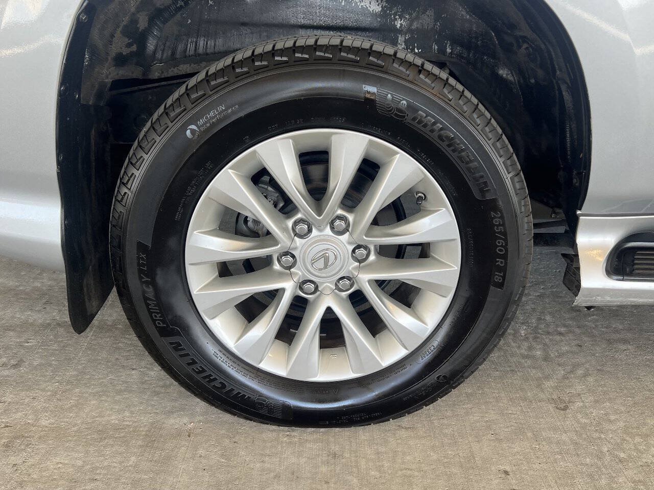 Used 2018 Lexus GX 460 Premium w/ Premium Package AWD/4WD image 33