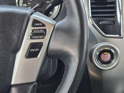 Used 2017 Nissan Titan SV RWD image 28