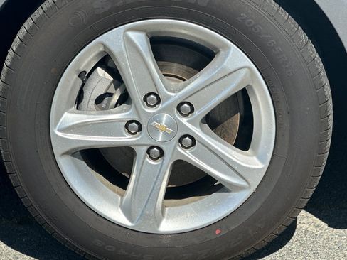 Used 2023 Chevrolet Malibu LT image 24