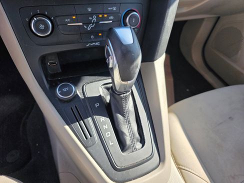 Used 2015 Ford Focus SE image 8