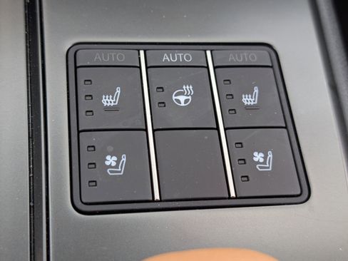 Certified 2025 Lexus UX 300h AWD w/ Accessory Package (Z1) image 25