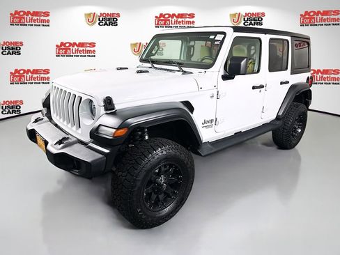 Used 2021 Jeep Wrangler Unlimited Sport AWD/4WD image 12