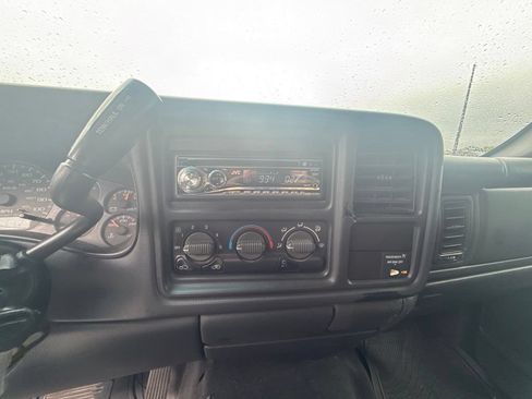 Used 2001 Chevrolet Silverado 1500 LS RWD image 11