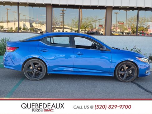 Used 2022 Nissan Sentra SR w/ SR Premium Package FWD image 5