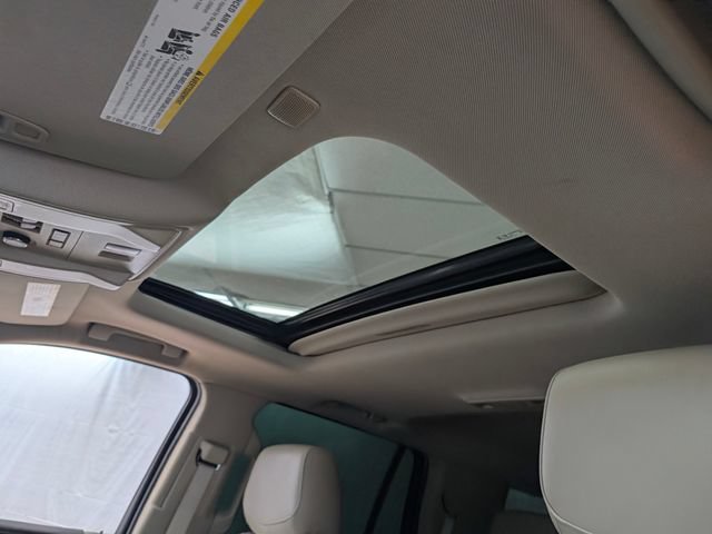 Used 2019 Cadillac Escalade Luxury AWD/4WD image 13