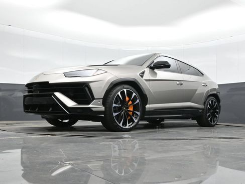 Used 2023 Lamborghini Urus S AWD/4WD image 34