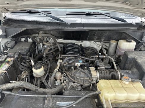 Used 2017 Nissan NV 3500 SL image 34