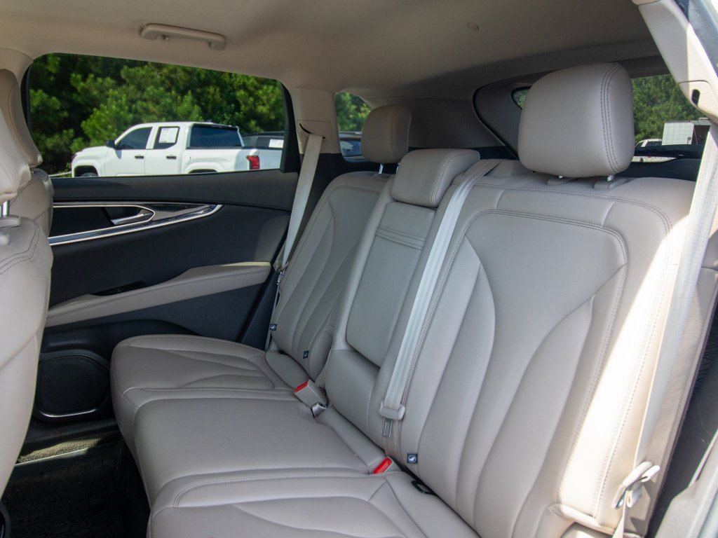 Used 2021 Lincoln Nautilus FWD image 10