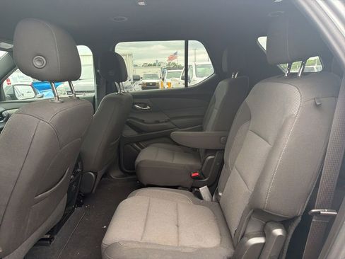 Used 2023 Chevrolet Traverse LT FWD image 10