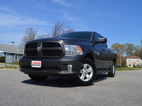 Used 2017 RAM 1500 Express image 24