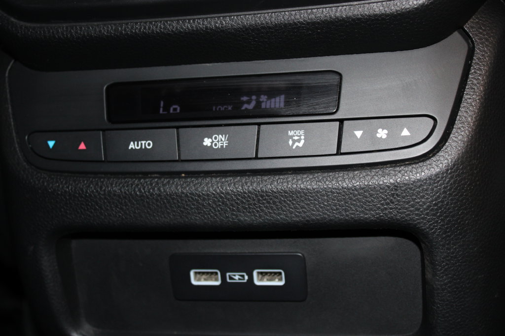 Used 2023 Honda Pilot Touring image 34