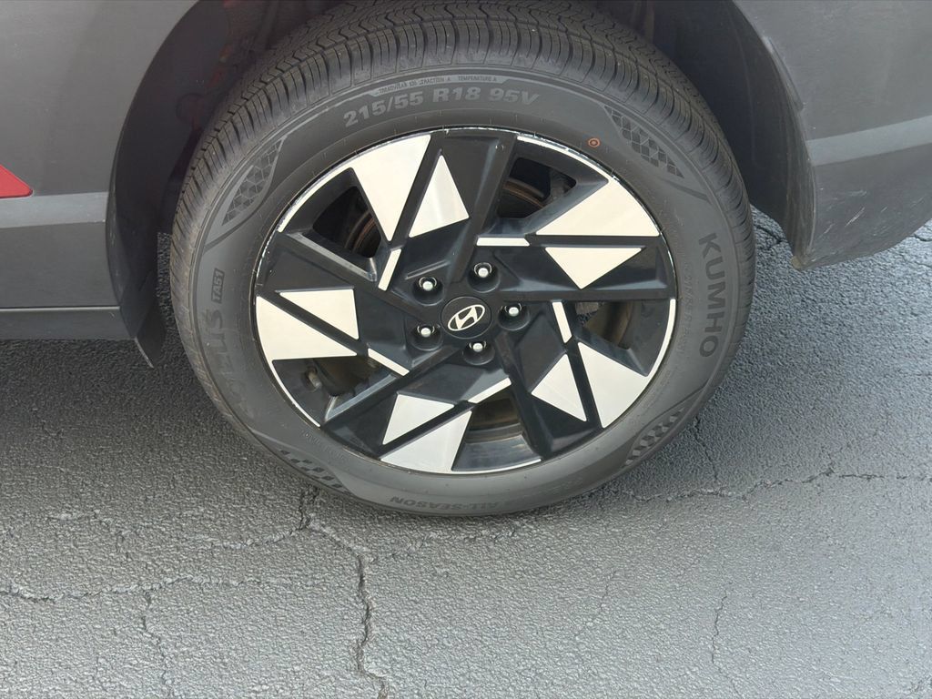 Used 2024 Hyundai Kona SEL AWD/4WD image 21