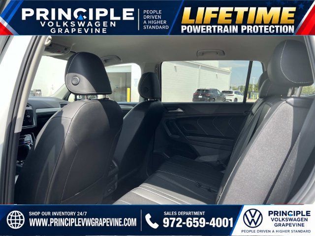 Used 2023 Volkswagen Tiguan SE FWD image 23