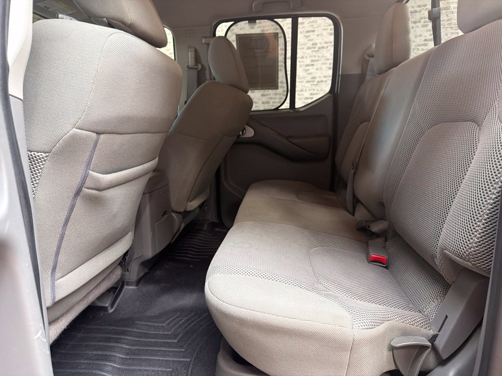 Used 2019 Nissan Frontier SV AWD/4WD image 13