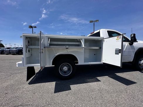 New 2025 GMC Sierra 3500 Pro w/ Convenience Package RWD image 29