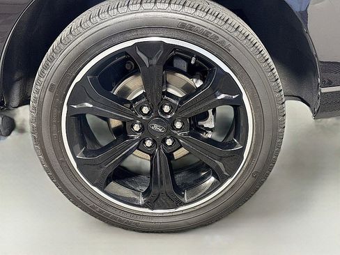 Used 2024 Ford Expedition Limited AWD/4WD image 34