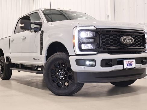 New 2026 Ford F350 Lariat w/ Black Appearance Package image 41