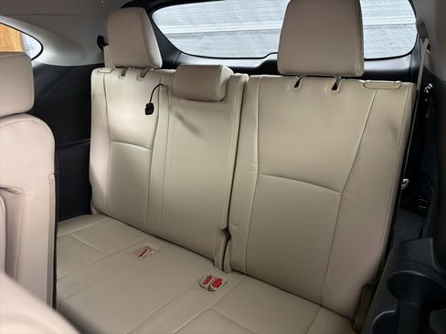 Used 2021 Toyota Highlander Limited image 24