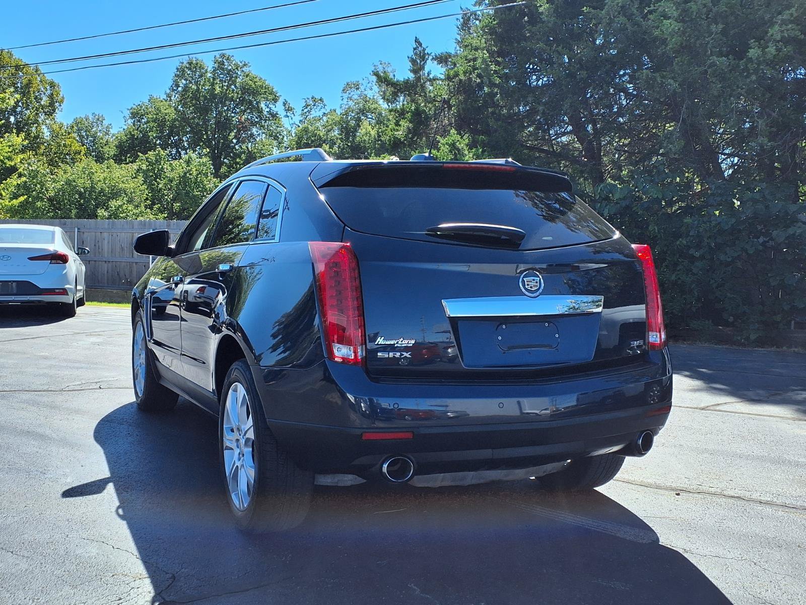 Used 2016 Cadillac SRX Performance FWD image 3