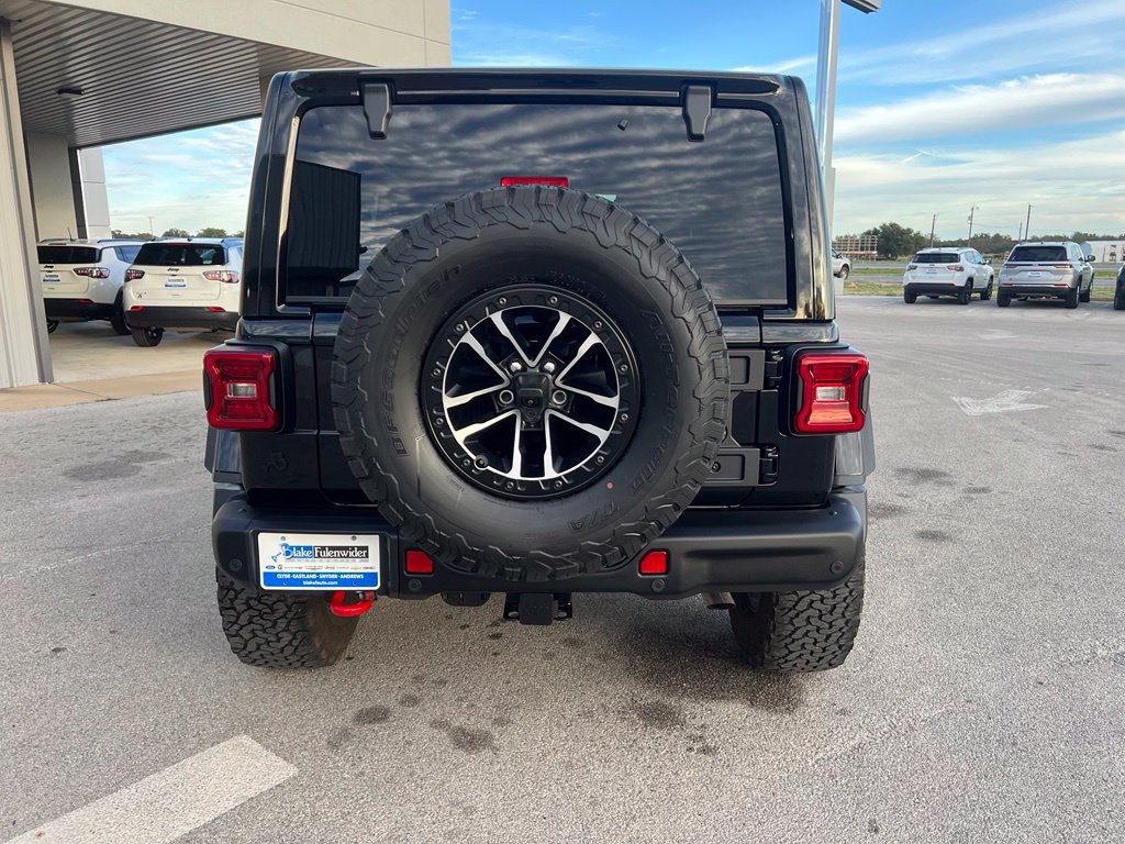 Used 2026 Jeep Wrangler Unlimited Rubicon AWD/4WD image 4