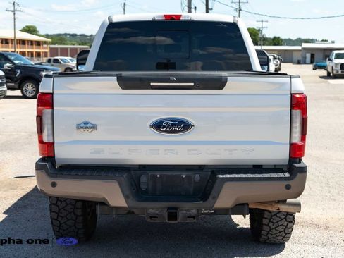 Used 2018 Ford F250 King Ranch w/ King Ranch Ultimate Package AWD/4WD image 9