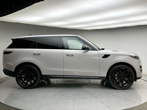 New 2026 Land Rover Range Rover Sport SE AWD/4WD image 12