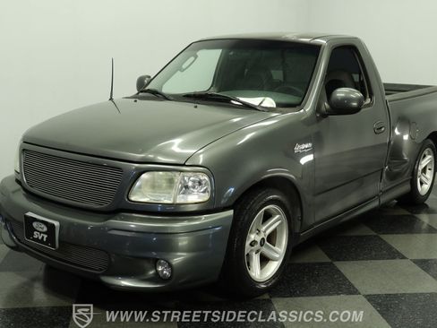 Used 2003 Ford F150 Lightning RWD image 18