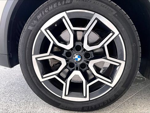 Used 2025 BMW X2 xDrive28i AWD/4WD image 11