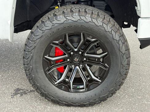 New 2025 GMC Sierra 1500 AT4 w/ AT4 Premium Package image 14