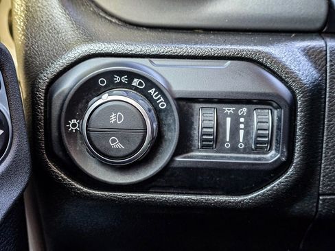 Used 2022 Jeep Gladiator Rubicon w/ LED Lighting Group image 33