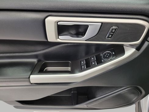 Used 2023 Ford Explorer XLT w/ Equipment Group 202A image 26