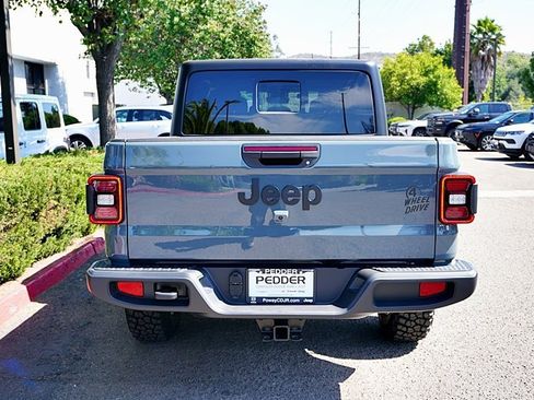 New 2025 Jeep Gladiator Willys image 11
