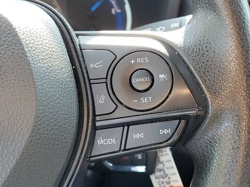 Used 2023 Toyota RAV4 LE AWD/4WD image 17